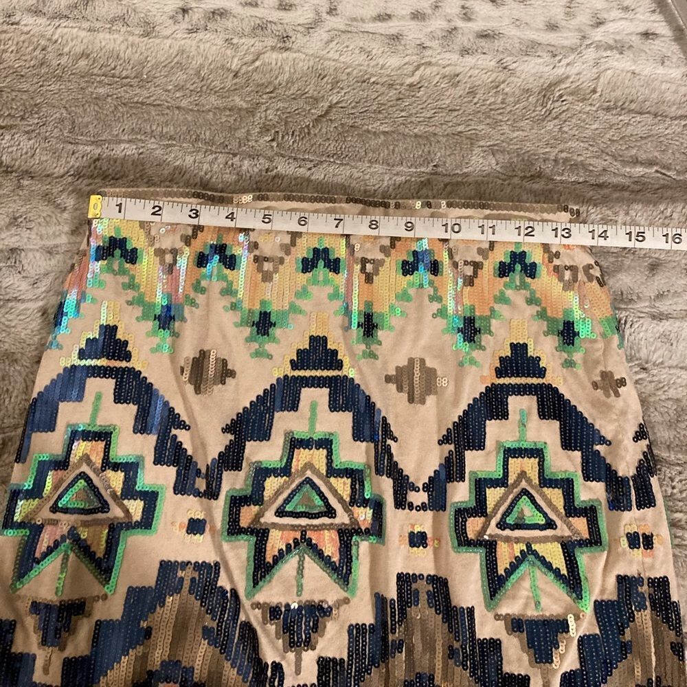 : : EXPRESS Sequin Tribal Print Mini Skirt : : - Picture 7 of 14